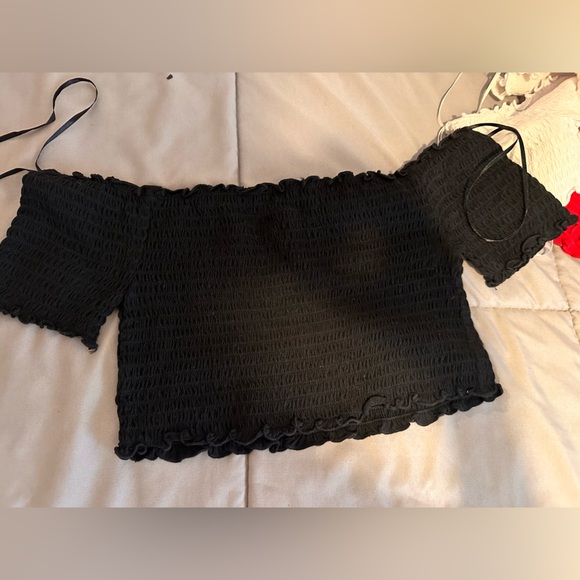 •3 shirt bundle• Smocked Off the shoulder Tops - Picture 12 of 13